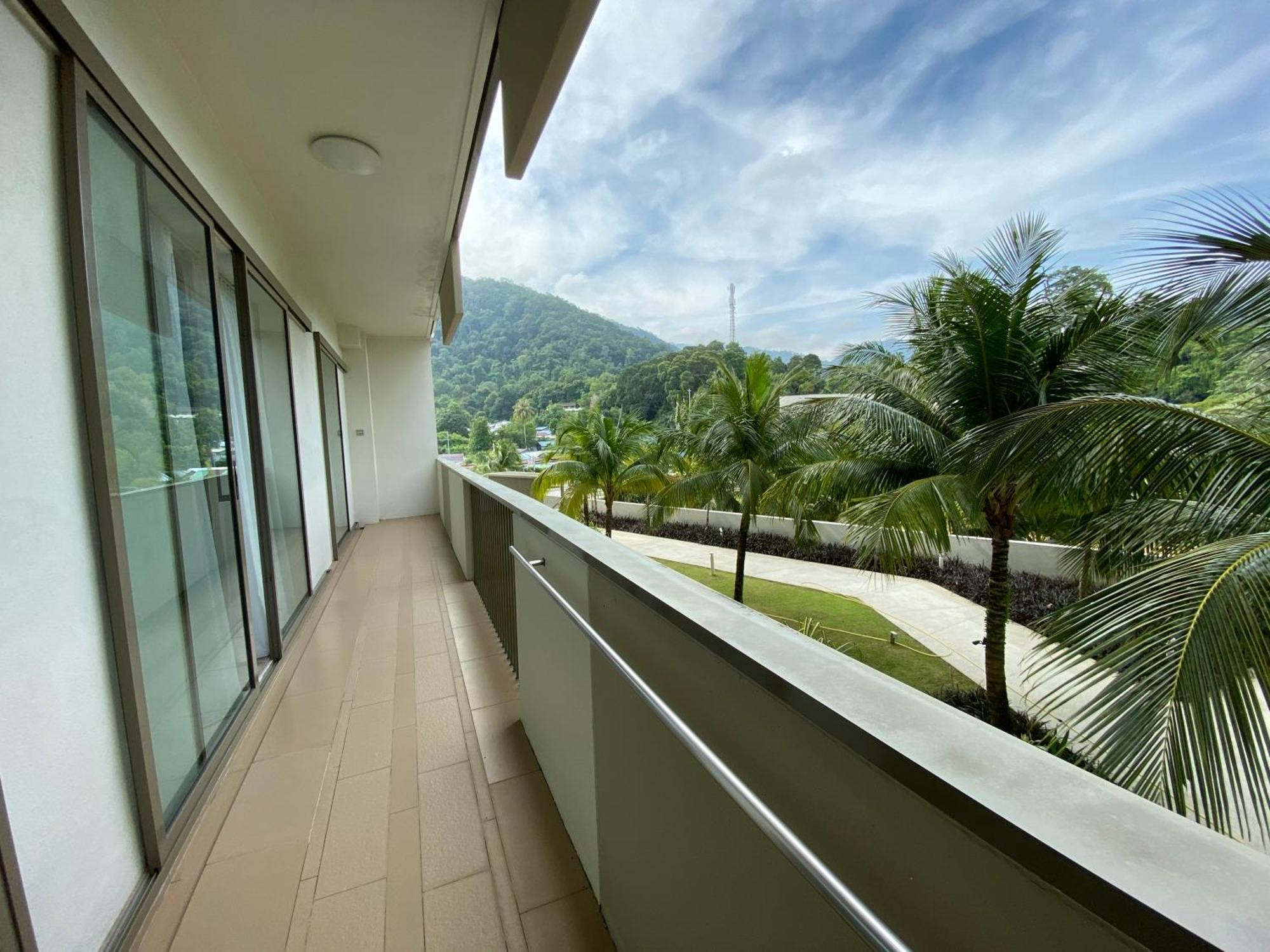 By The Sea @ Cozy Beachfront Home Batu Ferringhi Eksteriør bilde